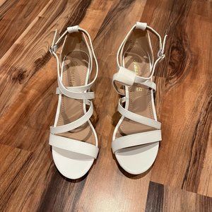 DREAM PAIRS Women’s Ankle Strap Heel Sandals